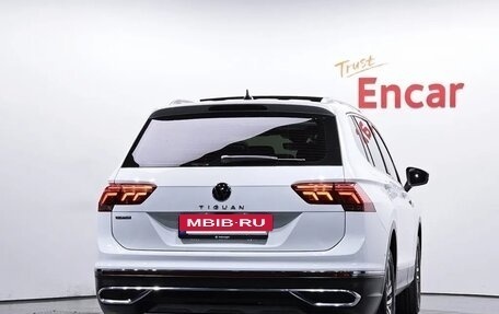 Volkswagen Tiguan II, 2022 год, 3 729 999 рублей, 4 фотография