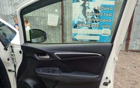 Honda Fit III, 2017 год, 1 250 000 рублей, 5 фотография