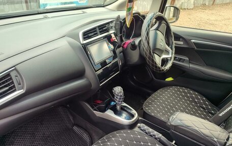 Honda Fit III, 2017 год, 1 250 000 рублей, 30 фотография
