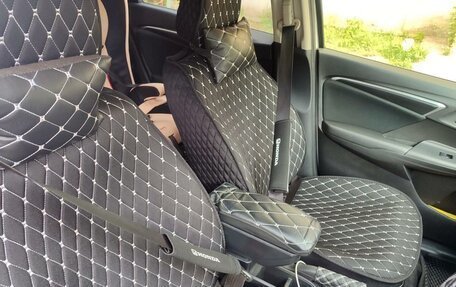 Honda Fit III, 2017 год, 1 250 000 рублей, 28 фотография
