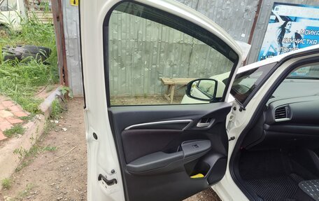 Honda Fit III, 2017 год, 1 250 000 рублей, 39 фотография