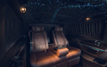 Mercedes-Benz V-Класс, 2018 год, 4 890 000 рублей, 5 фотография