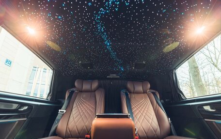Mercedes-Benz V-Класс, 2018 год, 4 890 000 рублей, 4 фотография