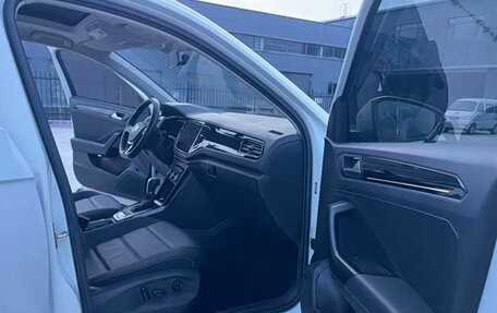 Volkswagen T-Roc I, 2022 год, 1 520 000 рублей, 9 фотография