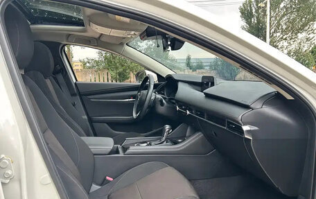 Mazda 3, 2023 год, 1 640 100 рублей, 7 фотография