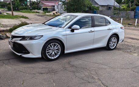Toyota Camry, 2020 год, 2 350 000 рублей, 2 фотография