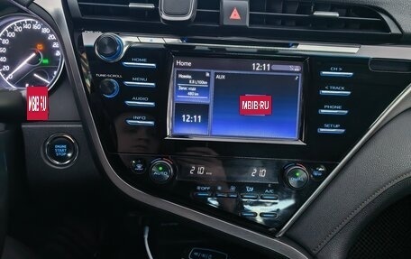 Toyota Camry, 2020 год, 2 350 000 рублей, 12 фотография