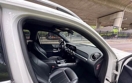 Mercedes-Benz GLB, 2022 год, 2 380 000 рублей, 10 фотография