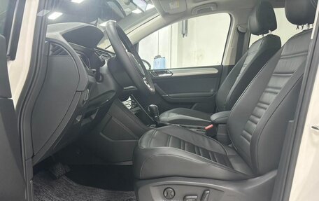 Volkswagen Touran III, 2022 год, 1 750 000 рублей, 9 фотография