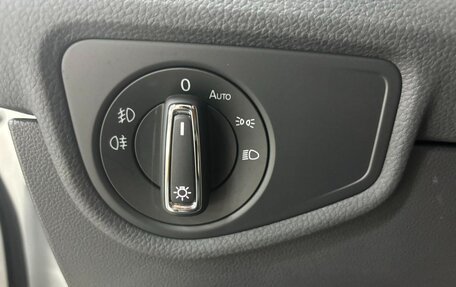 Volkswagen Touran III, 2022 год, 1 750 000 рублей, 11 фотография