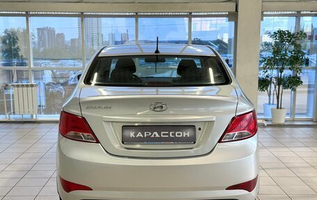 Hyundai Solaris II рестайлинг, 2015 год, 900 000 рублей, 4 фотография
