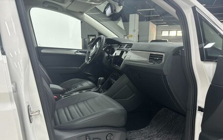 Volkswagen Touran III, 2022 год, 1 750 000 рублей, 19 фотография