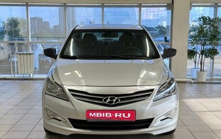 Hyundai Solaris II рестайлинг, 2015 год, 900 000 рублей, 3 фотография