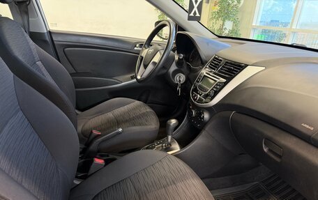 Hyundai Solaris II рестайлинг, 2015 год, 900 000 рублей, 9 фотография