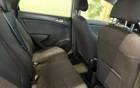 Hyundai Solaris II рестайлинг, 2015 год, 900 000 рублей, 10 фотография