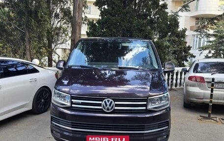Volkswagen Multivan T6 рестайлинг, 2015 год, 2 815 000 рублей, 2 фотография