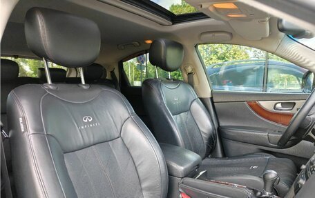 Infiniti QX70, 2013 год, 2 100 000 рублей, 13 фотография