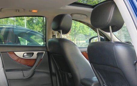 Infiniti QX70, 2013 год, 2 100 000 рублей, 14 фотография