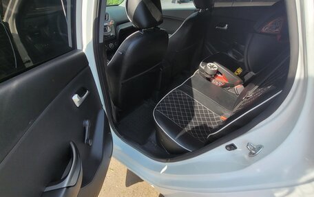 KIA Rio III рестайлинг, 2014 год, 890 000 рублей, 13 фотография