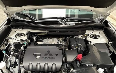 Mitsubishi Outlander III рестайлинг 3, 2022 год, 1 570 000 рублей, 10 фотография