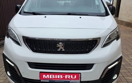 Peugeot Traveller I, 2019 год, 2 900 000 рублей, 1 фотография