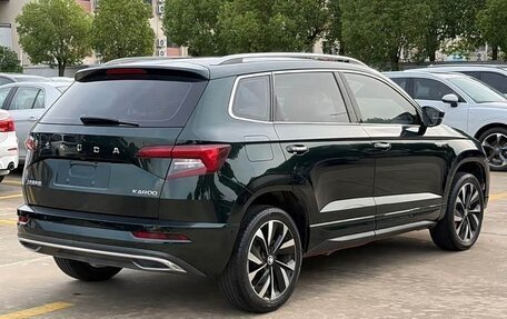 Skoda Karoq I, 2022 год, 1 680 990 рублей, 2 фотография