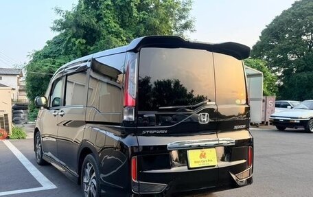 Honda Stepwgn IV, 2016 год, 1 460 000 рублей, 3 фотография