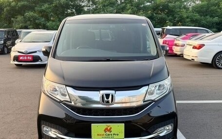 Honda Stepwgn IV, 2016 год, 1 460 000 рублей, 2 фотография