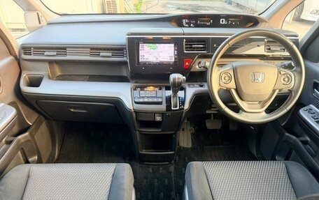 Honda Stepwgn IV, 2016 год, 1 460 000 рублей, 8 фотография