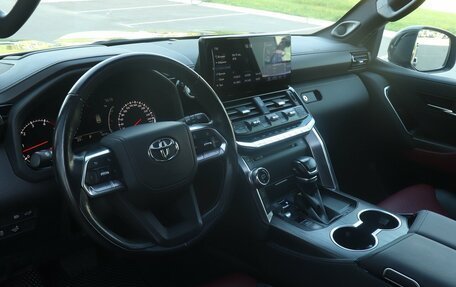 Toyota Land Cruiser, 2022 год, 10 300 000 рублей, 5 фотография