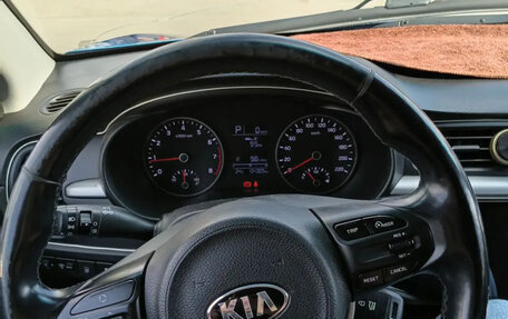 KIA Rio IV, 2018 год, 850 000 рублей, 4 фотография