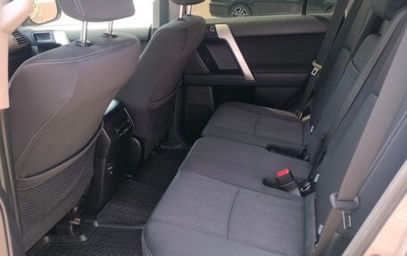 Toyota Land Cruiser Prado 150 рестайлинг 2, 2019 год, 4 750 000 рублей, 4 фотография