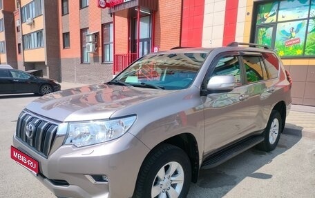 Toyota Land Cruiser Prado 150 рестайлинг 2, 2019 год, 4 750 000 рублей, 5 фотография