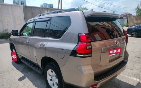 Toyota Land Cruiser Prado 150 рестайлинг 2, 2019 год, 4 750 000 рублей, 2 фотография