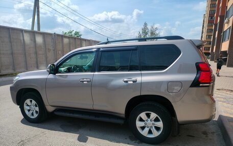Toyota Land Cruiser Prado 150 рестайлинг 2, 2019 год, 4 750 000 рублей, 7 фотография