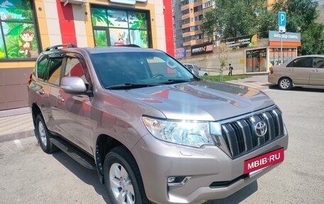 Toyota Land Cruiser Prado 150 рестайлинг 2, 2019 год, 4 750 000 рублей, 6 фотография
