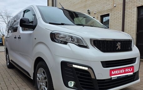 Peugeot Traveller I, 2019 год, 2 900 000 рублей, 3 фотография