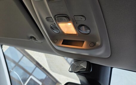 Peugeot Traveller I, 2019 год, 2 900 000 рублей, 17 фотография