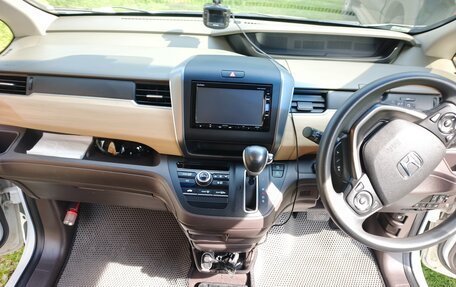 Honda Freed II, 2018 год, 1 370 000 рублей, 14 фотография