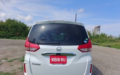 Honda Freed II, 2018 год, 1 370 000 рублей, 6 фотография