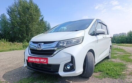 Honda Freed II, 2018 год, 1 370 000 рублей, 2 фотография