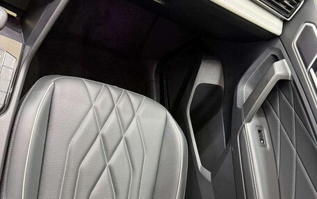 Volkswagen Tiguan II, 2022 год, 2 270 000 рублей, 16 фотография