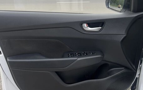 Hyundai Solaris II рестайлинг, 2021 год, 875 000 рублей, 11 фотография