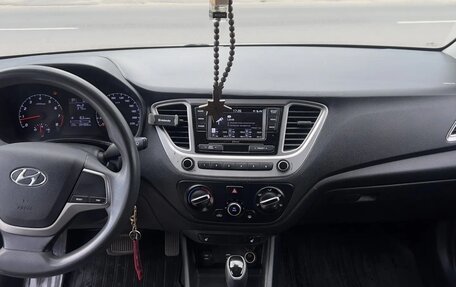 Hyundai Solaris II рестайлинг, 2021 год, 875 000 рублей, 9 фотография