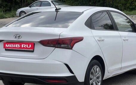 Hyundai Solaris II рестайлинг, 2021 год, 875 000 рублей, 6 фотография