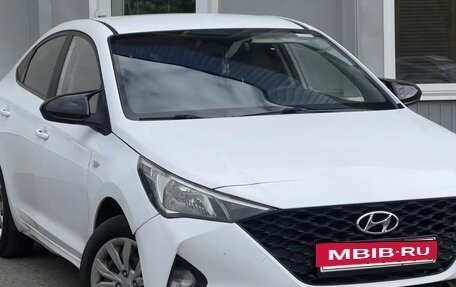 Hyundai Solaris II рестайлинг, 2021 год, 875 000 рублей, 2 фотография