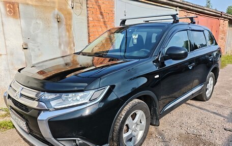 Mitsubishi Outlander III рестайлинг 3, 2017 год, 1 400 000 рублей, 7 фотография