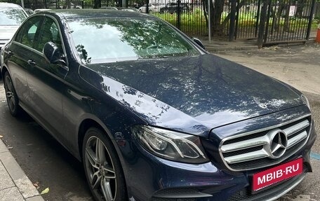 Mercedes-Benz E-Класс, 2018 год, 3 400 000 рублей, 1 фотография