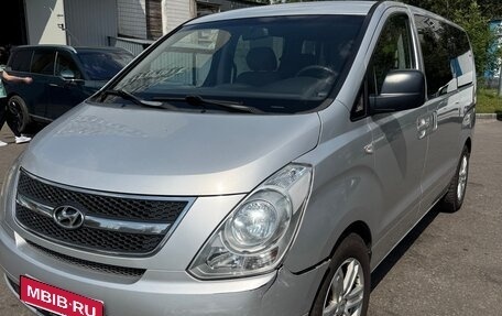 Hyundai H-1 II рестайлинг, 2008 год, 1 350 000 рублей, 1 фотография