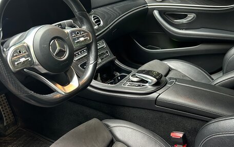 Mercedes-Benz E-Класс, 2018 год, 3 400 000 рублей, 3 фотография